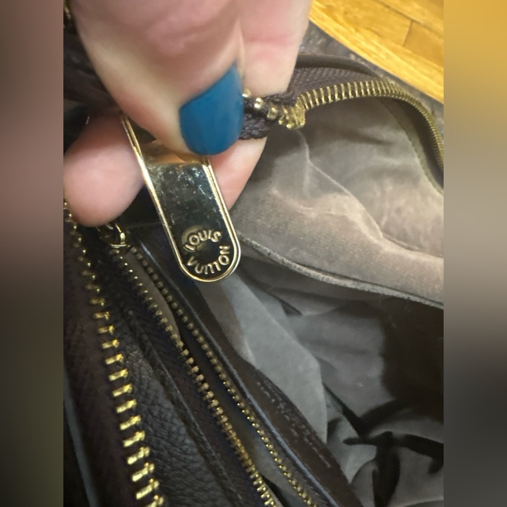 Louis Vuitton Tote Bag - Picture 12 of 16